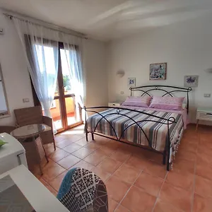  Alloggio in famiglia STELLA DORADA BEDROOMS a 5 minuti dal mare, con clima, balcone, frigo, zanzariere e TV